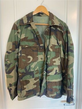 Vintage 1983 US Army Woodland Camouflage BDU Jacket M Regular Military Issued